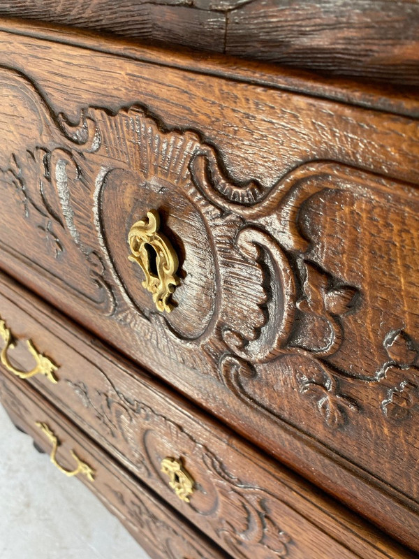 Louis XV Carved Chest of Drawers