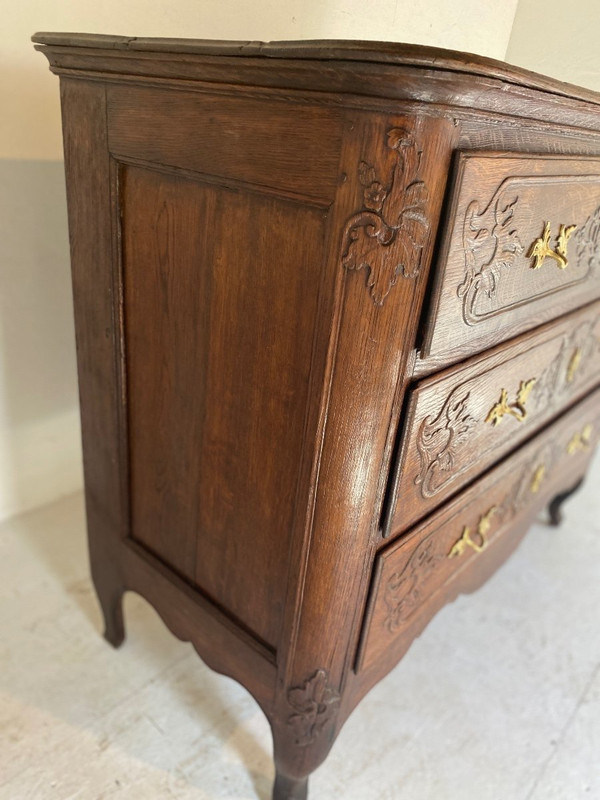 Louis XV Carved Chest of Drawers