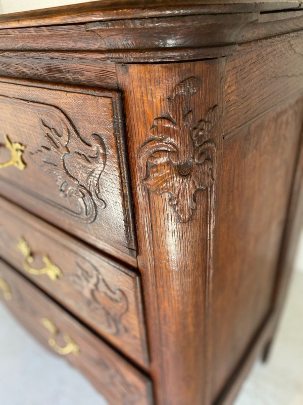 Louis XV Carved Chest of Drawers