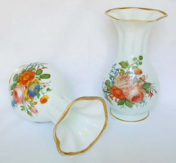 Baccarat, Pair Of Hand-Painted Opaline Vases With Polychrome & Gold Bouquets Of Flowers 1840