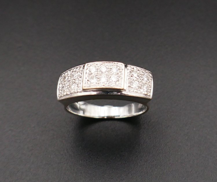 Bague Diamants, Or Blanc 18 Carats.