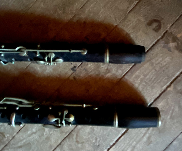  Belle Paire de clarinettes fin 19ème en palissandre sombre et bronze nickelé de belle qualité