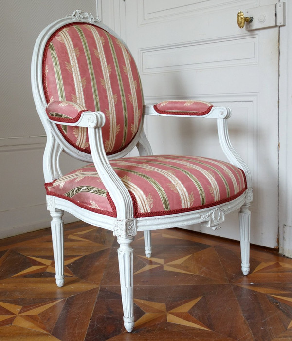 Living Room Furniture - 6 Louis XVI Period Queen Armchairs with Medallion Backrest