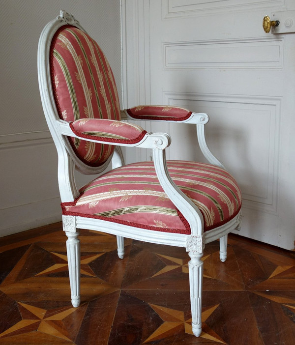 Living Room Furniture - 6 Louis XVI Period Queen Armchairs with Medallion Backrest