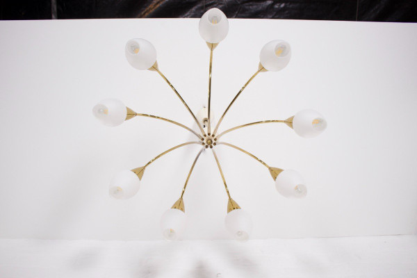 Vereinigte Werksätten: Modernist Chandelier In Brass And Opalines.