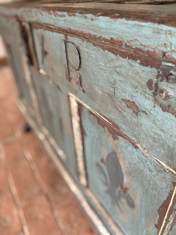 18th Century Patina Wedding Chest With Small Salt Boxes