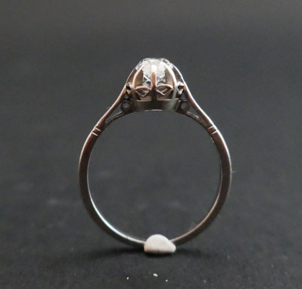 Platinum Ring Set With A Diamond.