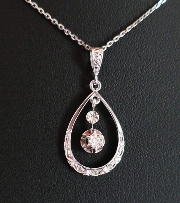 Art Deco Pendant Set with a Diamond in 18k White Gold With White Gold Chain.