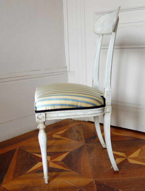 Pair of elegant Directoire-period etruscan chairs in the Jacob taste