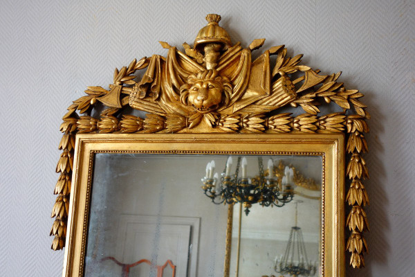 Grand Miroir Aux Attributs d'Hercule - Carved and gilded wood - Louis XVI period