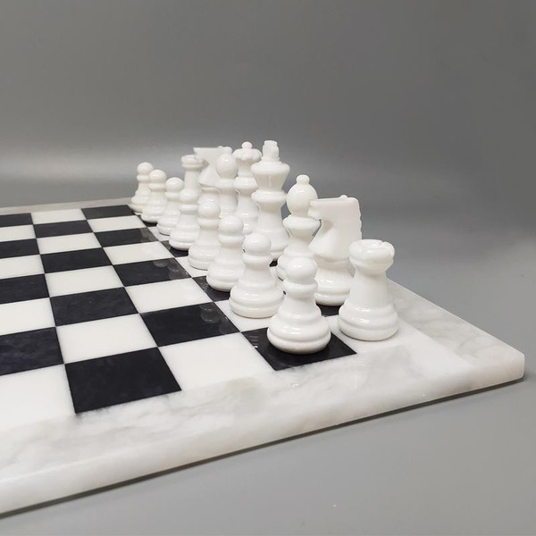 1970 Beautiful handmade Volterra alabaster black and white chess set. Made in Italy