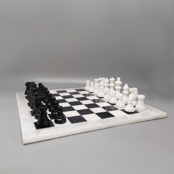 1970 Beautiful handmade Volterra alabaster black and white chess set. Made in Italy