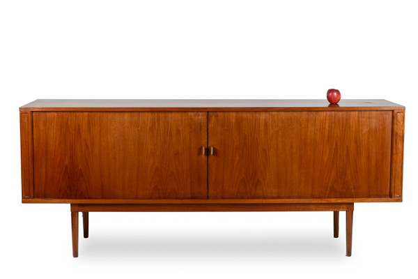 Peter Lovig Nielsen. Credenza in teak. Anni '70