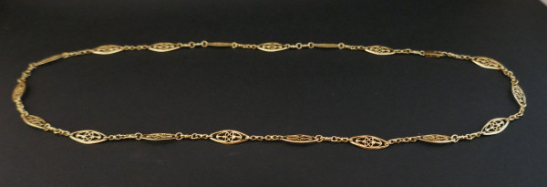 Filigree Mesh Necklace In 18k Yellow Gold.