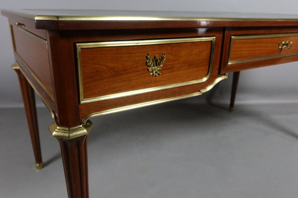 Louis XVI desk