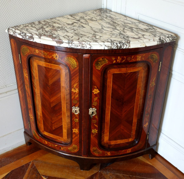 Louis XV Transitional Period Corner Buffet Encoignure En Fine Marqueterie Fleurie