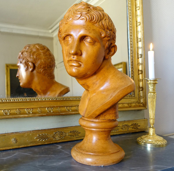 Busto antico di giovane romano