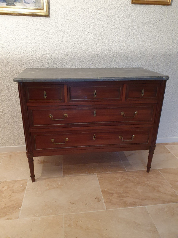 Commode, Mahogany, Louis XVI, Late 18th/early 19th century.