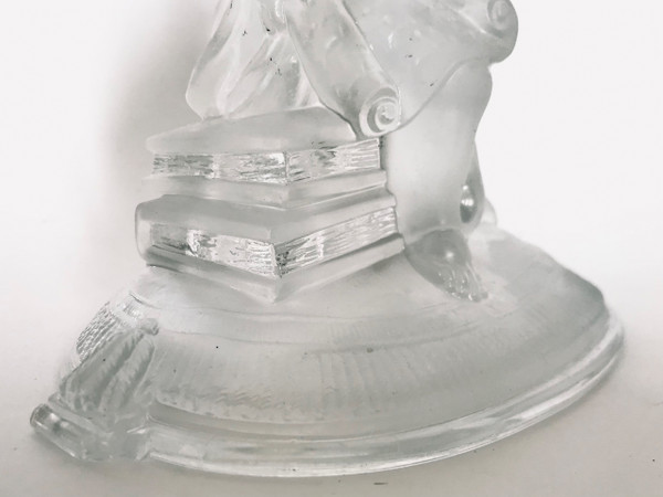 Allegory of knowledge in crystal from the house of Baccarat stamped