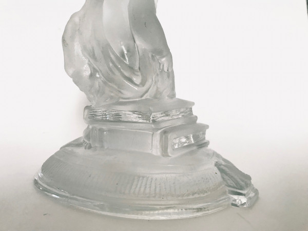 Allegory of knowledge in crystal from the house of Baccarat stamped