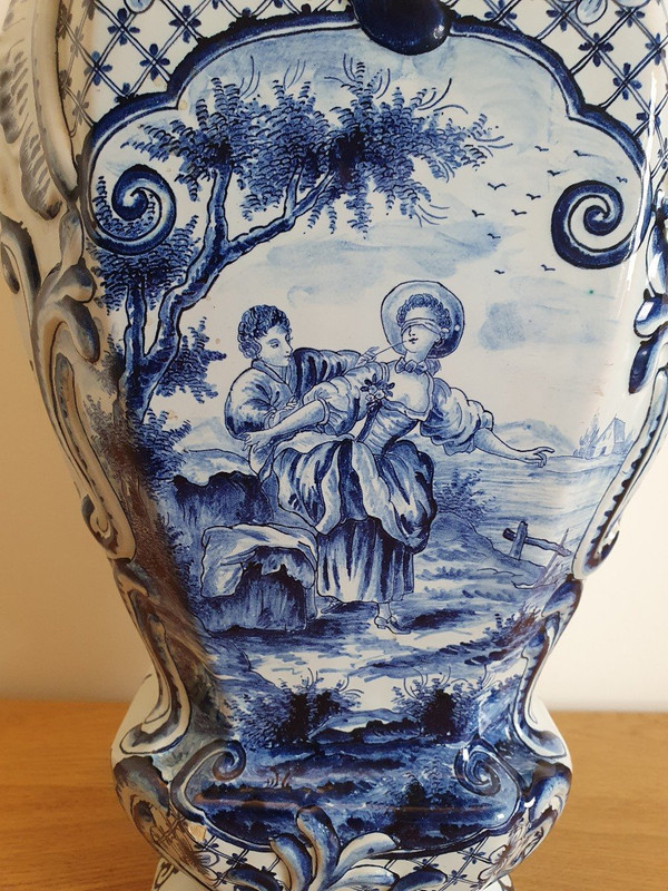 Grande Potiche , Faïence De Delft , XIXème Siècle .