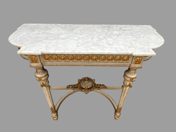 1/2 MOON CONSOLE IN LACQUERED AND GILT WOOD, NAPOLEON III PERIOD WITH A MARBLE TOP