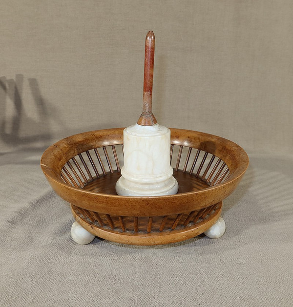 Small wool dispenser in wood and alabaster – Early 19th century