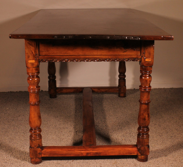 Spanish Renaissance Desk In Walnut-17th Century