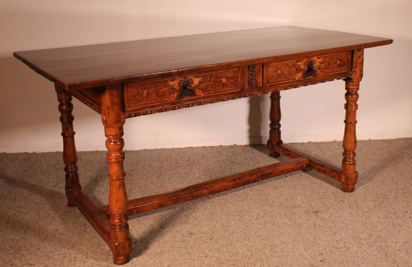 Spanish Renaissance Desk In Walnut-17th Century