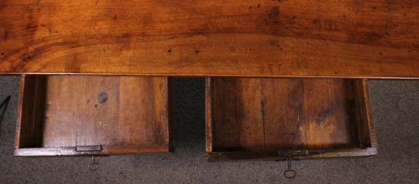 Spanish Renaissance Desk In Walnut-17th Century