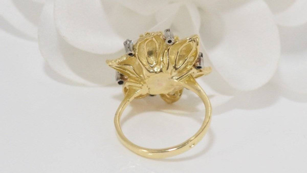 Vintage ring in yellow gold and diamonds