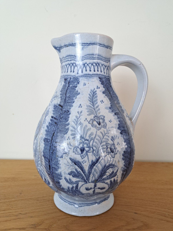 Terracotta di Delft , Pichet , Camaïeux De Bleu , XIX°.