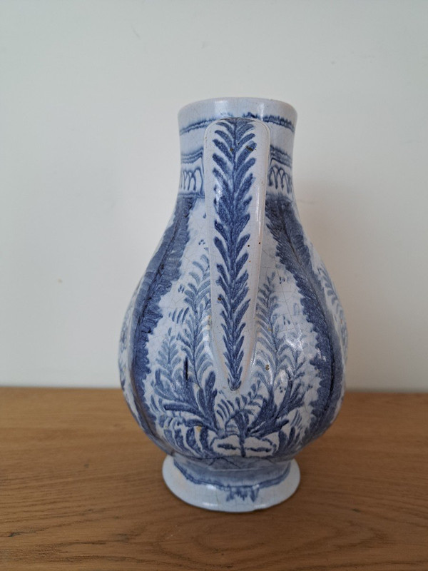 Terracotta di Delft , Pichet , Camaïeux De Bleu , XIX°.