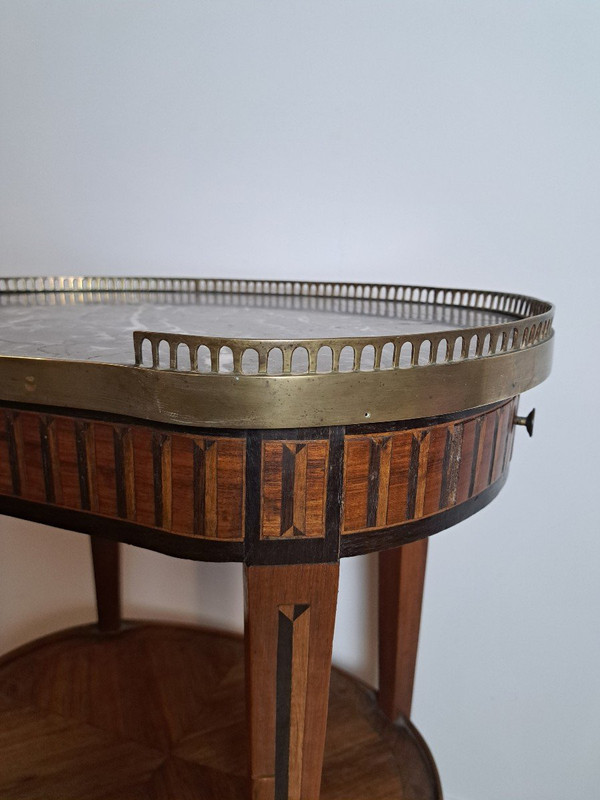 Table De Salon , Marqueterie, Louis XVI/directoire , Marbre , XVIIIième Siècle.