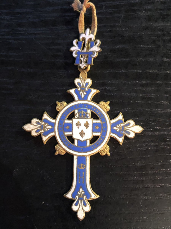 cross known as the "Count of Chambord"