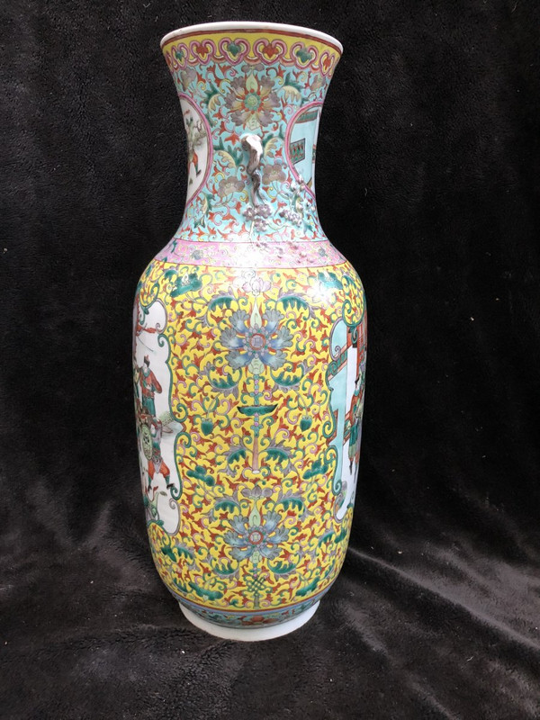 Large Porcelain Vase From China 19th Century H 62 Cm