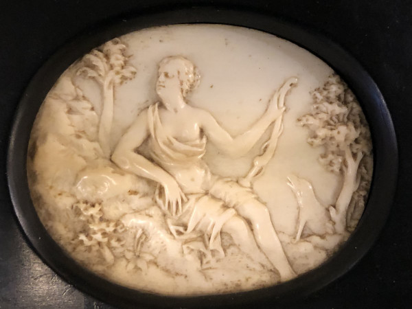 Miniature In Carved Ivory, 19th Century - Diana the Huntress.