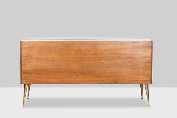 Credenza geometrica in vetro e ottone dorato. Opera italiana contemporanea.