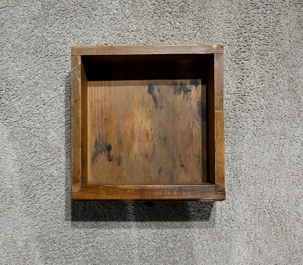 Small walnut bedside cabinet - Late 19th century