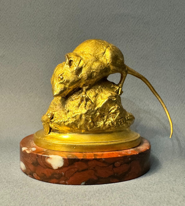 Gilt bronze sculpture "Mouse with fly" T. HINGRE