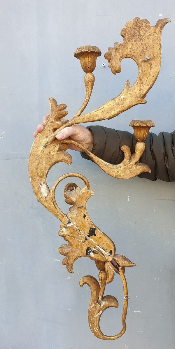 Large Wall Lamp In Carved Golden Wood, Tuscany 19th Century