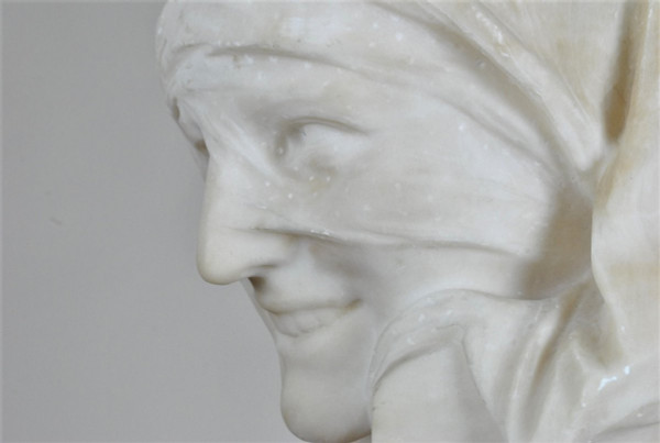 Busto in alabastro, Donna con occhi velati, 1900 circa