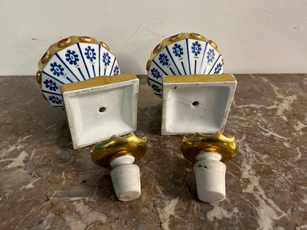 Pair De Flacons En Porcelaine De Paris XIXéme Siècle