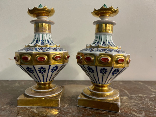 Pair De Flacons En Porcelaine De Paris XIXéme Siècle