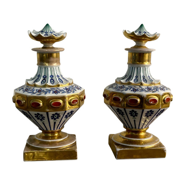 Pair De Flacons En Porcelaine De Paris XIXéme Siècle