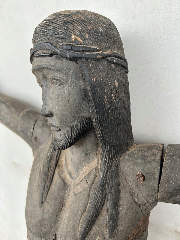 Grand Christ En Bois Sculpté - Amérique Du Sud Vers 1940-50  H 134 Cm