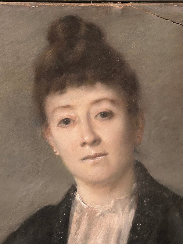 Portrait De Femme - Pastel - Signed And Dated 1886