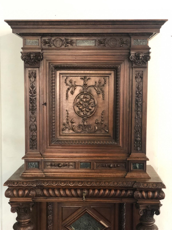 Credenza - buffet - Neo-Renaissance cabinet in Walnut inlaid with Marble, 19th century