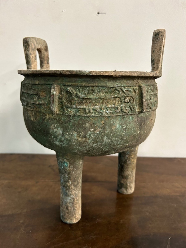 Vase Tripode Brule Parfum En Bronze à Patine Verte Et Terreuse - Chine Archaïque