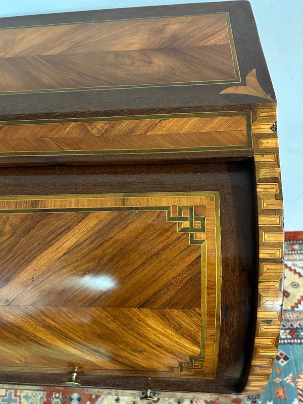 Beautiful Cylinder Desk In Louis XV Marquetry From the 18th Century